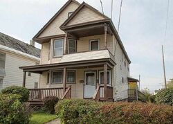 Pre-foreclosure in  Avenue A Schenectady, NY 12308