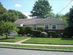 Pre-foreclosure in  Bee St Valley Stream, NY 11580