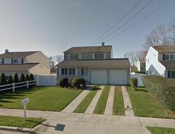 Pre-foreclosure in  Dover St Massapequa, NY 11758