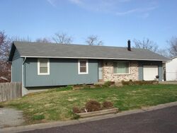 Pre-foreclosure in  E Hackberry Blvd Columbia, MO 65202