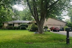 Pre-foreclosure in  Cambria Dr Troy, MI 48085