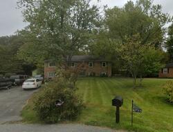 Pre-foreclosure in  HORSESHOE DR La Plata, MD 20646