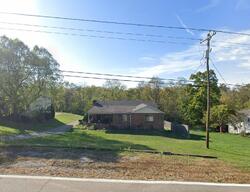Pre-foreclosure in  Narrows Rd Erlanger, KY 41018