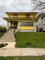 Pre-foreclosure in  Iowa Ave Iowa City, IA 52240
