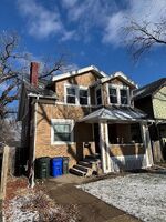 Pre-foreclosure in  7th Ave Se Cedar Rapids, IA 52403