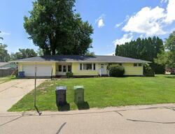 Pre-foreclosure in  N 12th St Clinton, IA 52732