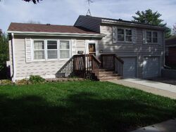  N Windsor Cir, Storm Lake IA