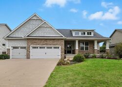Pre-foreclosure in  Whistling Ct Waukee, IA 50263
