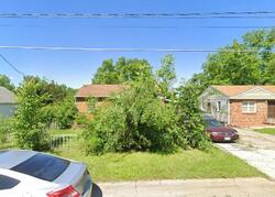 Pre-foreclosure in  15th St Des Moines, IA 50313
