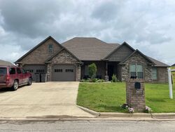 Pre-foreclosure in  Stoneridge Paragould, AR 72450