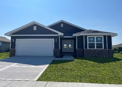 Pre-foreclosure in  Old Manor Rd Bourbonnais, IL 60914