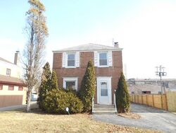 Pre-foreclosure in  S 10th Ave Broadview, IL 60155