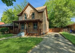 Pre-foreclosure in  19th Ave Rockford, IL 61104