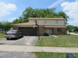 Pre-foreclosure in  OAKHURST RD Matteson, IL 60443