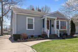 Pre-foreclosure in  183rd St Homewood, IL 60430