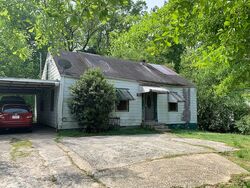 Pre-foreclosure in  Baker Ridge Dr Nw Atlanta, GA 30318
