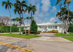 Pre-foreclosure in  Shore Dr E Miami, FL 33133