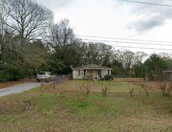 Pre-foreclosure in  Durden Rd Prattville, AL 36067