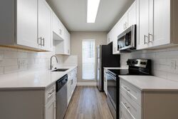 Pre-foreclosure in  N 16th St Apt C105 Phoenix, AZ 85016