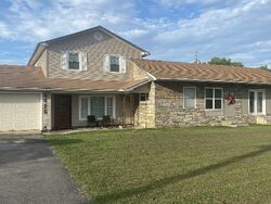 Pre-foreclosure in  Glasgow Rd Burkesville, KY 42717