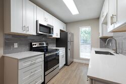 Pre-foreclosure in  N 16th St Apt H301 Phoenix, AZ 85016