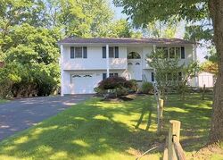 Pre-foreclosure in  Bronico Dr Garnerville, NY 10923