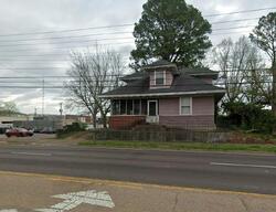  S Broad St, Lexington TN
