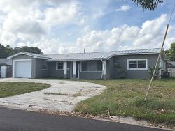 Pre-foreclosure in  31st Ave N Saint Petersburg, FL 33710