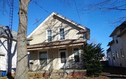 Pre-foreclosure in  PARKER AVE Toledo, OH 43605