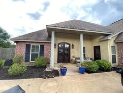 Pre-foreclosure in  Mckenna St Leesville, LA 71446