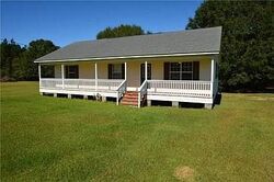 Pre-foreclosure in  Meadowood Dr Citronelle, AL 36522