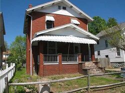 Pre-foreclosure in  Grant St Charleston, WV 25302