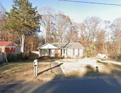 Pre-foreclosure in  Edgegreen Dr Charlotte, NC 28217