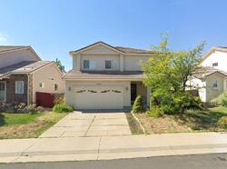 Pre-foreclosure in  E 40th Pl Denver, CO 80249