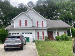 Pre-foreclosure in  Huntington Place Cir Lithonia, GA 30058