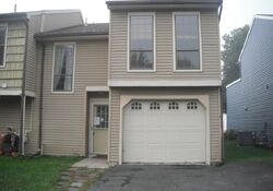 Pre-foreclosure in  MEADOWLARK DR Cohoes, NY 12047