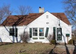 Pre-foreclosure in  E PARK RD Grand Island, NY 14072