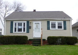 Pre-foreclosure in  S 8TH ST Springfield, IL 62703