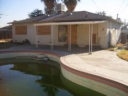 Pre-foreclosure in  BRAEMAR AVE Highland, CA 92346