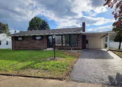 Pre-foreclosure in  Cambridge Dr Mechanicsburg, PA 17055