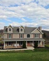 Pre-foreclosure in  AUSTIN WAY Marlboro, NY 12542