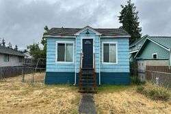  W 11th St, Port Angeles WA
