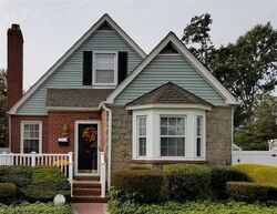 Pre-foreclosure in  Martin Ave Hempstead, NY 11550
