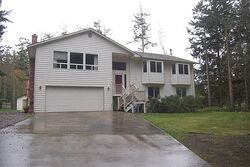 W Beach Rd, Oak Harbor WA