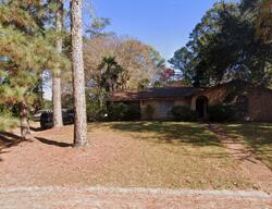Pre-foreclosure in  Lake Trace Cir Jackson, MS 39211