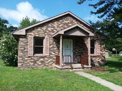 Pre-foreclosure in  Roan Rd Sylvania, OH 43560