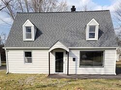 Pre-foreclosure in  LONGBROOK RD Cleveland, OH 44128