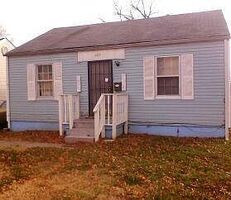 Pre-foreclosure in  Winnrose Way Louisville, KY 40211