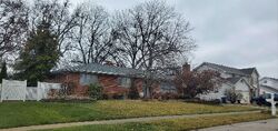 Pre-foreclosure in  COUNTRY BEND DR Saint Charles, MO 63303