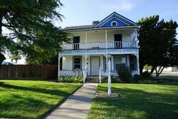 Pre-foreclosure in  N Villa Ave Dinuba, CA 93618